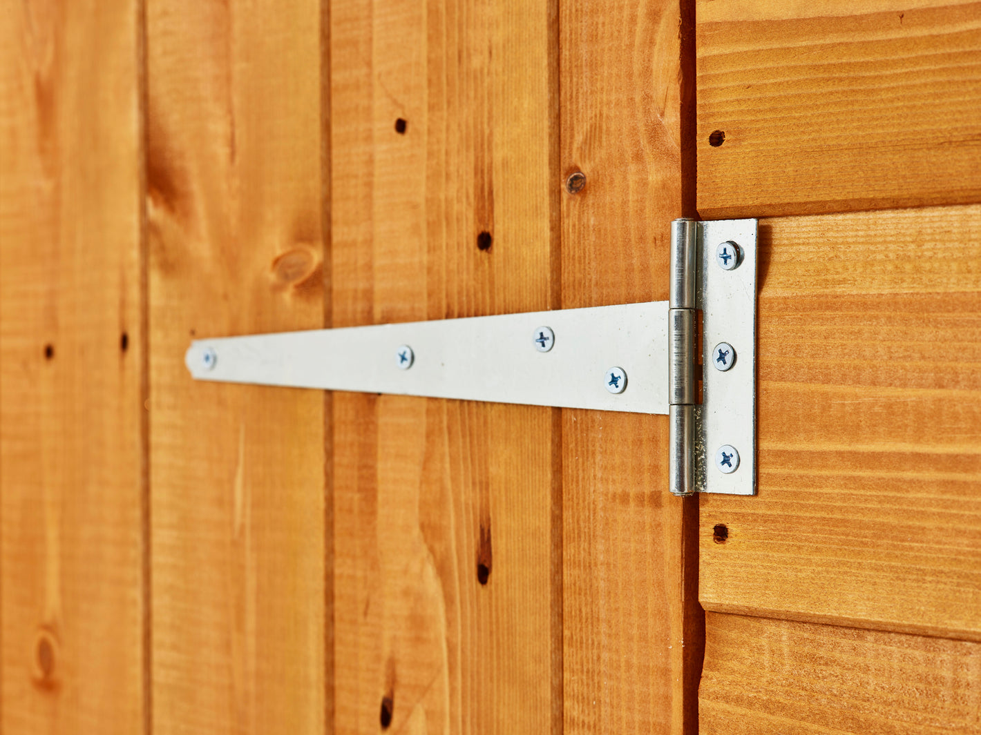 Powersheds_Detail Hinge