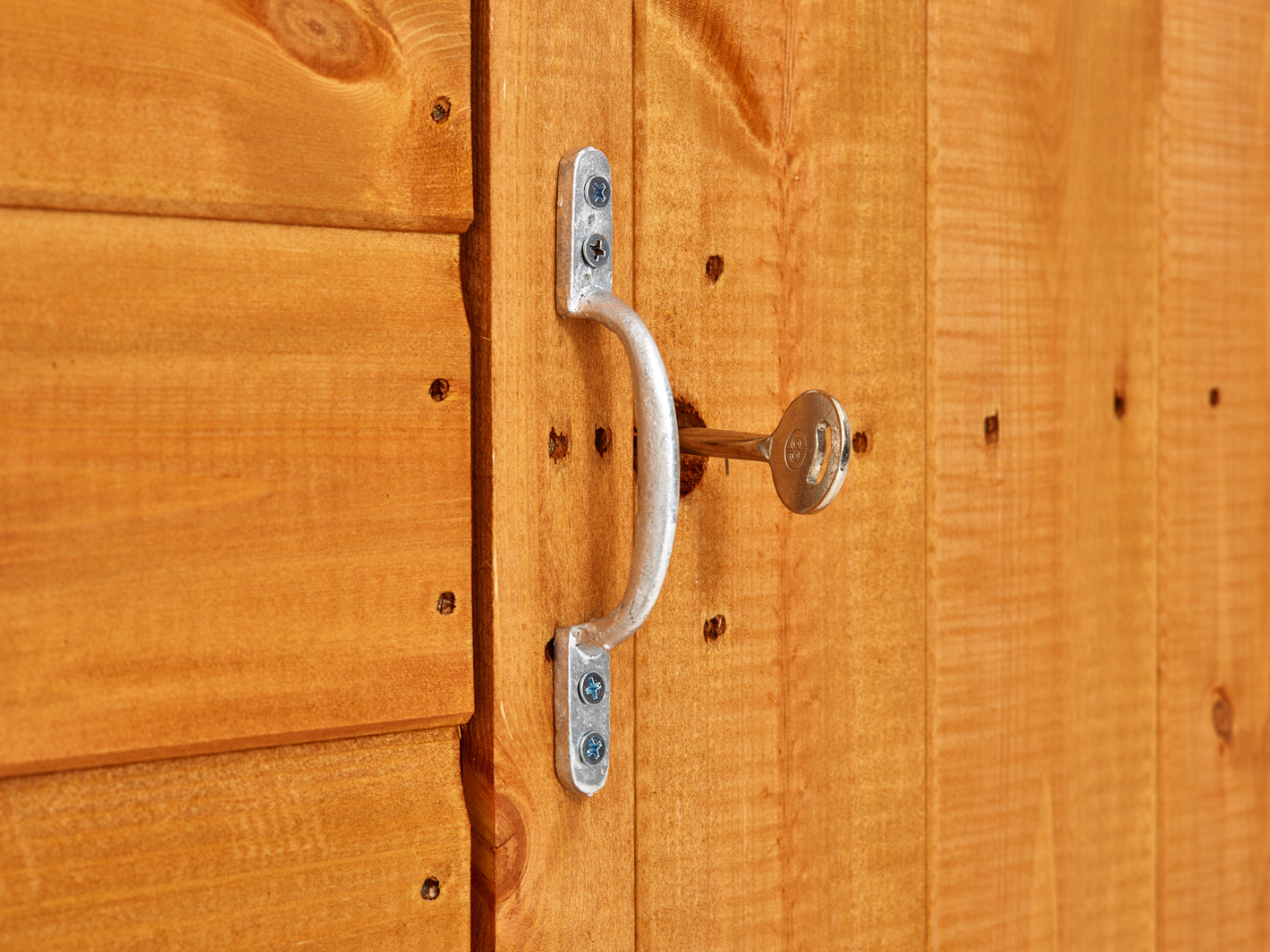 Powersheds_Detail Hinge